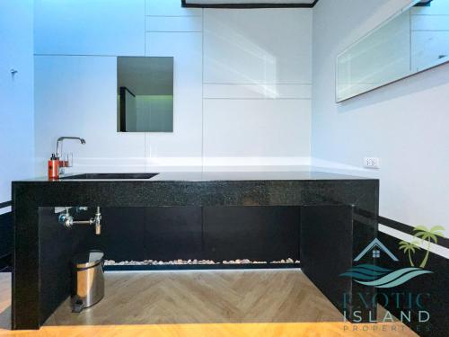Φωτογραφία από το άλμπουμ του Stylish 3BR Private Pool Villa Bangtao Beach σε Ban Pak Lak