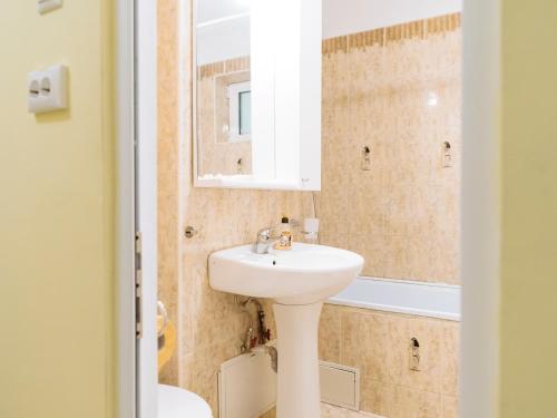 Et badeværelse på Herastrau Park Studio - Bucharest Business District - Arancia
