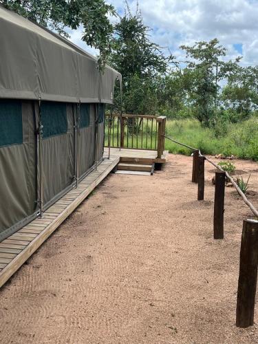 Foto dalla galleria di Langa Langa Safari Camp - Inc 2 Kruger Safaris Daily a Riserva di Sabi Sand