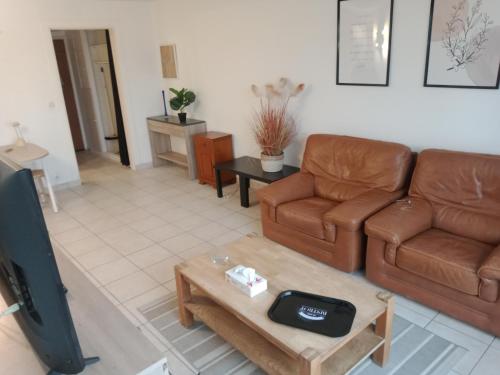 Appartement, Résidence Grand Pavois, 28 rue Anatole France, lumineux, plein centre, tout à pied, parking privé, ascenseur, arrivée autonome,