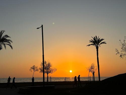 Apartamento premium a pie de playa, con 3 piscinas, mini golf y terraza