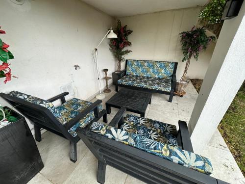 Ruang duduk di Villa La Libellule 5 Chambres 2 Sdb 2 Wc Grand Jardin et Parking Privé