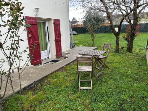 Taman di luar Villa La Libellule 5 Chambres 2 Sdb 2 Wc Grand Jardin et Parking Privé