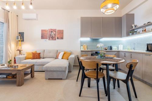 Petra stylish moderm apt near sea