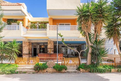Petra stylish moderm apt near sea
