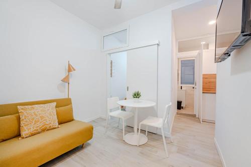 La Latina Gem Seasonal