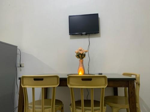 TV a/nebo společenská místnost v ubytování Estelle Ballentos staycation