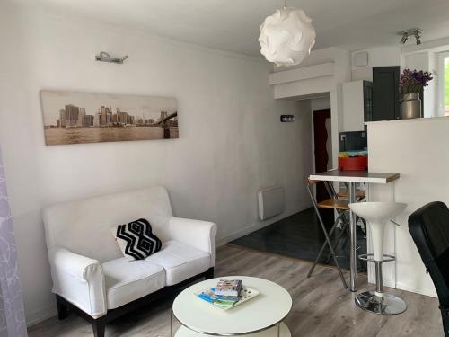 Photo de la galerie de l'établissement Appartement plein centre de Fontainebleau, à Fontainebleau