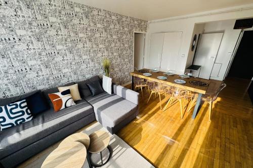 5-room apartment in the heart of the city center