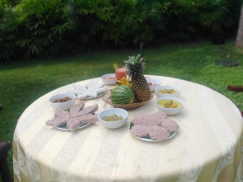 Comida en o cerca de este hotel