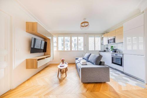 Superb Trocadero Eiffel Tower apartment