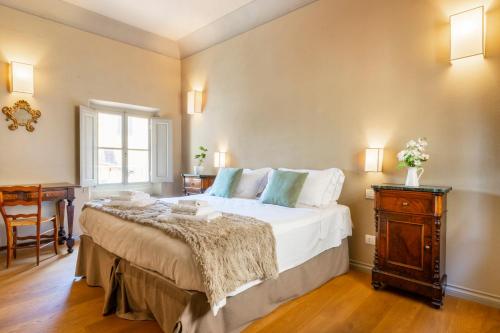 Golden Luxe - Lux Penthouse Palazzo Strozzi