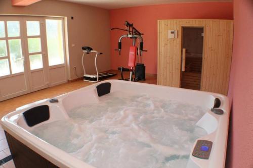 Ảnh trong thư viện ảnh của Holiday Home Nadalina ở Vrgorac