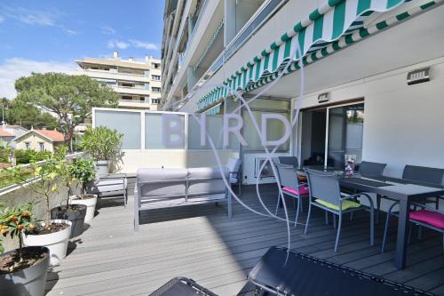 Beautiful apartment in the heart of Cannes' little Juas