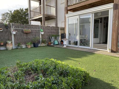 Photo de la galerie de l'établissement Digue Saint Gilles Croix de Vie, à Saint-Gilles-Croix-de-Vie