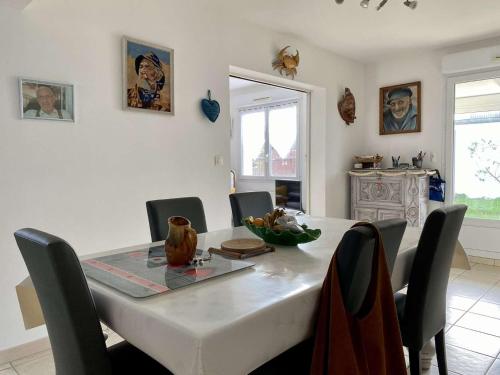 Photo de la galerie de l'établissement Digue Saint Gilles Croix de Vie, à Saint-Gilles-Croix-de-Vie