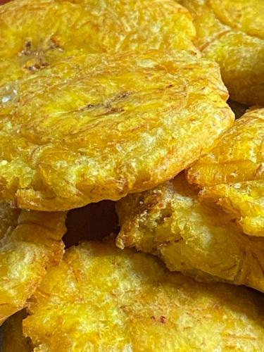 Makanan di atau berdekatan asrama