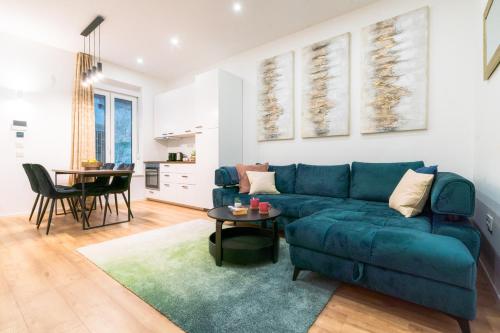 Modern Downtown Apartment