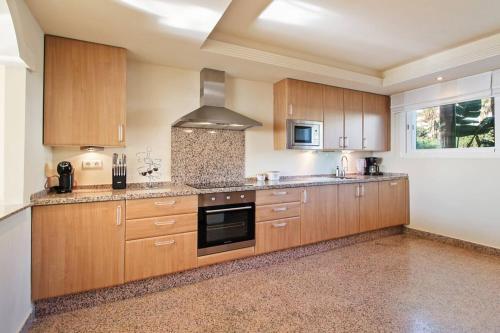 Large Beachfront Apartment