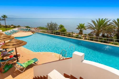 Large Beachfront Apartment