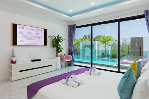 Zen Family - All-Inclusive-Pool - Playground - Panoramic Rooftop-4BR-3BA - Beach Minutes Awayの敷地内または近くにあるプール