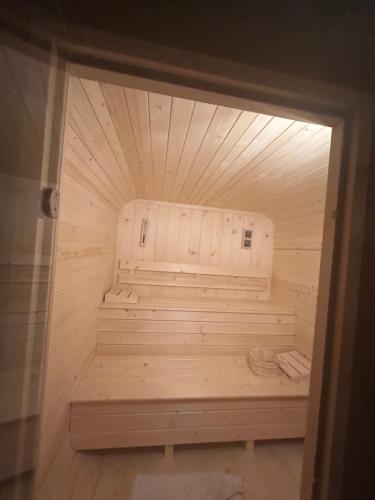 Salle de bains dans l'établissement Őzkút Apartmanház