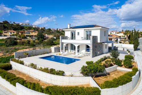 Cavo Aspro Luxury 3-bed Villa by Nomads