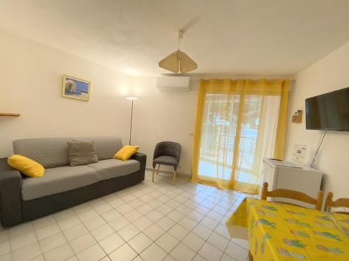 Sol-y-Days Mathilde, Agréable appartement en rez-de-jardin avec parking et un accès direct à la plage