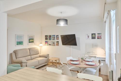 Larroka by Basque Homes