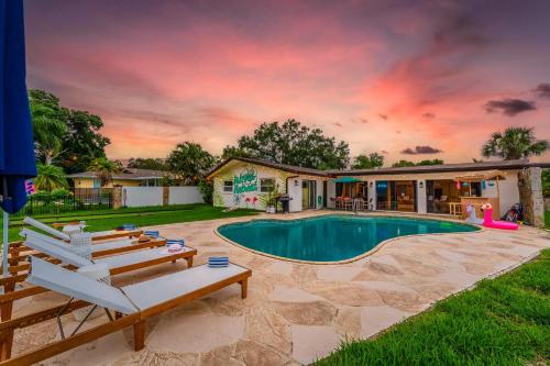 Bassein majutusasutuses Waterfront Oasis Htd Pool PuttPutt Bocce Ball või selle lähedal