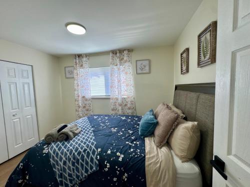 Ένα ή περισσότερα κρεβάτια σε δωμάτιο στο Entire house with 3 bedrooms The Peaceful Escape