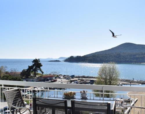 Beach Side Apart III