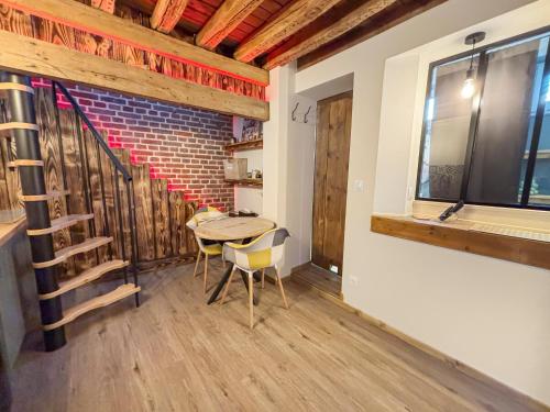 Φωτογραφία από το άλμπουμ του Duplex cosy avec Netflix & Amazon prime στο Μποβέ