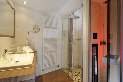 Bathroom sa Apart Garni Jungmann