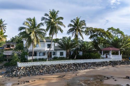 Gallery image of Oceanis Kribi La Villa in Elabi