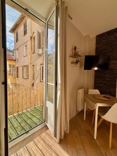 studio plein centre ville rue piétonne photo 12