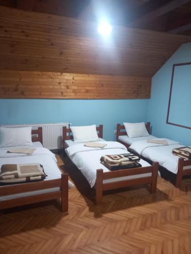 Postel nebo postele na pokoji v ubytování Apartmani Elko