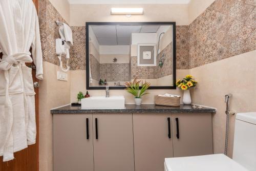 Un baño de Jacuzzi & Big Screen By Buddies Home