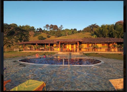 Bassein majutusasutuses Finca de descanso la Rumanía või selle lähedal