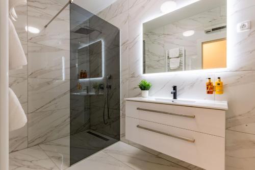 LPL Luxury Apartments