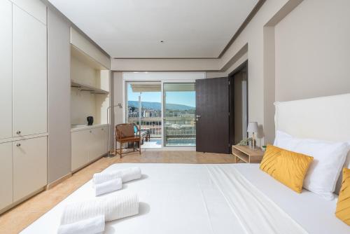 Artistic 2BDR Flat w Terrace & City View In Centre