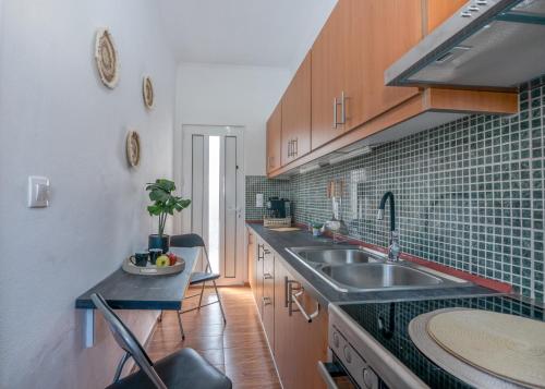 Margie's Apartments