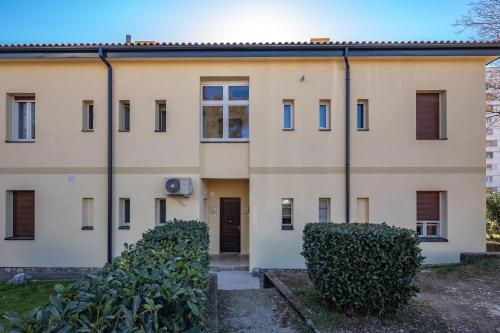 Quiet City Apartment Dexa - Happy Rentals