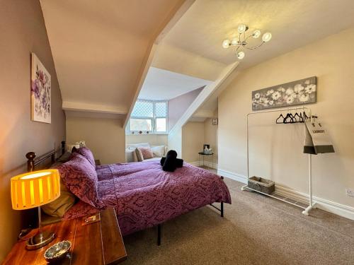 Postel nebo postele na pokoji v ubytování Park View Maisonette, Luxurious 3 bed holiday home