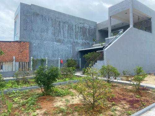 Phú Quí (2)にあるChill Garden Homestay Near Beach Tam Thanhの外観