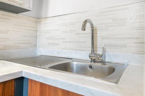 Modern Liverpool Retreat with Free Parking Ideal for Work and City Breaks photo 4