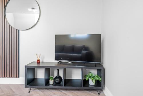 Modern Liverpool Retreat with Free Parking Ideal for Work and City Breaks photo 6