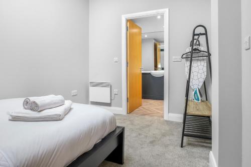 Modern Liverpool Retreat with Free Parking Ideal for Work and City Breaks photo 8