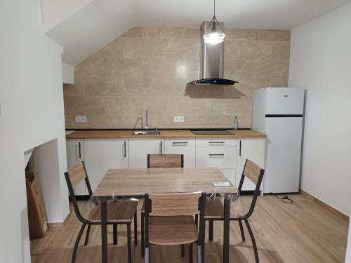 Η κουζίνα ή μικρή κουζίνα στο Apartamentos Mis Casitas