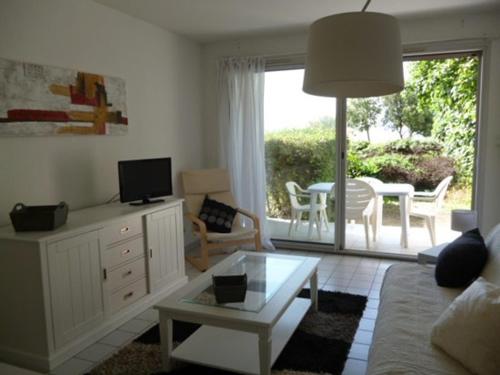 Photo de la galerie de l'établissement Studio meublé 4 pers, vue mer, terrasse, proche plage - FR-1-825-4, à La Rochelle